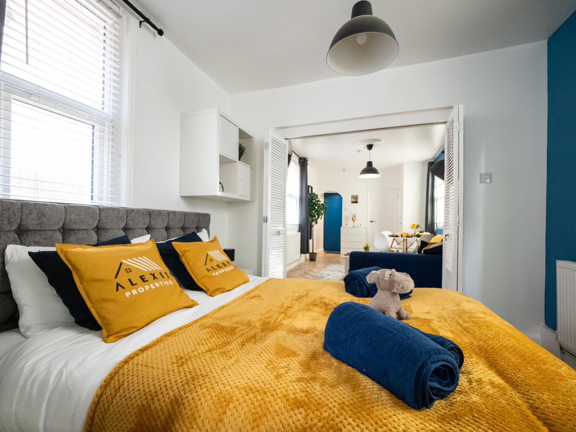Seaside Retreat: Luxury 1-Bed, Free Parking Διαμέρισμα Πόρτσμουθ Εξωτερικό φωτογραφία
