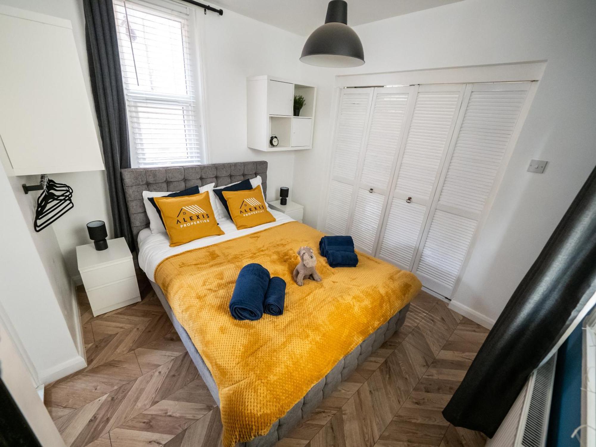 Seaside Retreat: Luxury 1-Bed, Free Parking Διαμέρισμα Πόρτσμουθ Εξωτερικό φωτογραφία