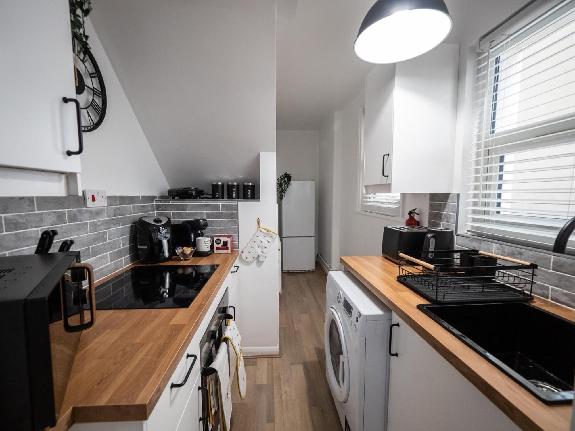 Seaside Retreat: Luxury 1-Bed, Free Parking Διαμέρισμα Πόρτσμουθ Εξωτερικό φωτογραφία